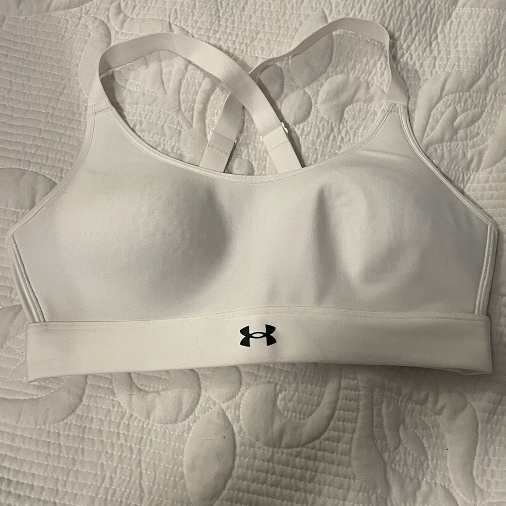 NWOT Under Armor - Sports Bra - White - Small